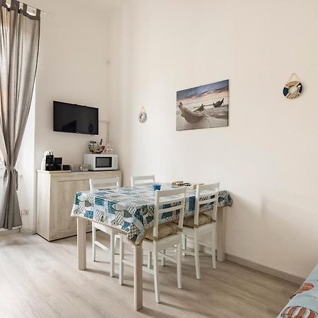 Leo Holiday Homes เดวามารีนา ภายนอก รูปภาพ