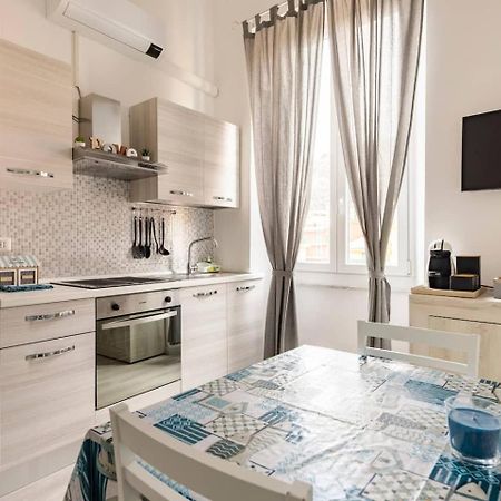 Leo Holiday Homes เดวามารีนา ภายนอก รูปภาพ
