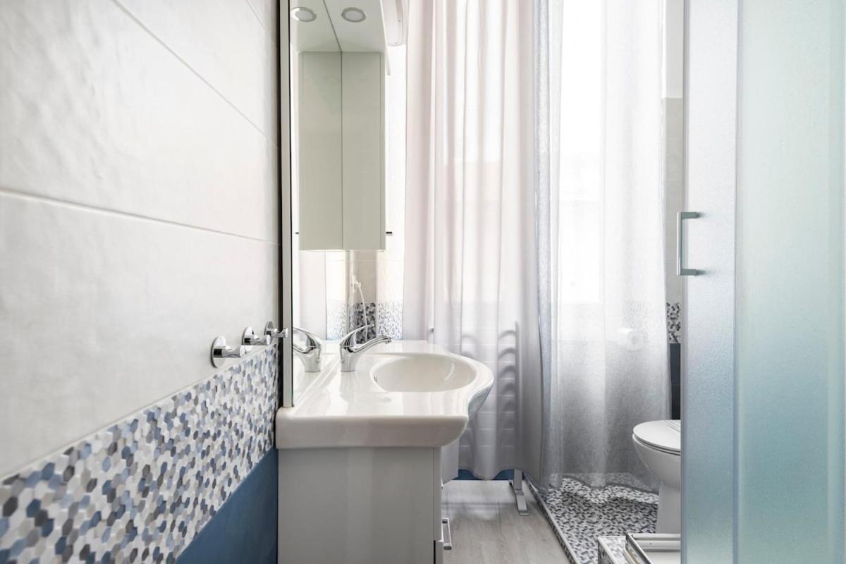 Leo Holiday Homes เดวามารีนา ภายนอก รูปภาพ