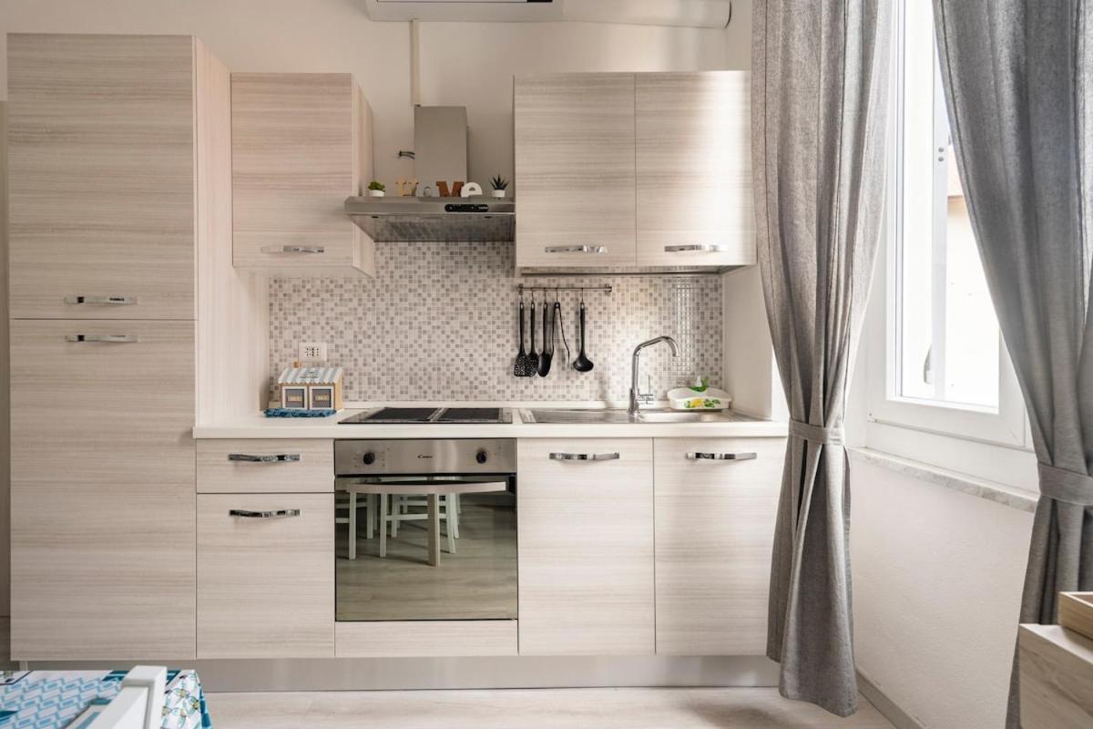 Leo Holiday Homes เดวามารีนา ภายนอก รูปภาพ