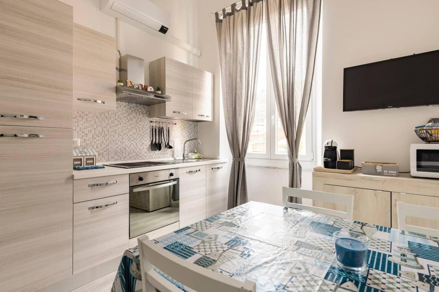 Leo Holiday Homes เดวามารีนา ภายนอก รูปภาพ